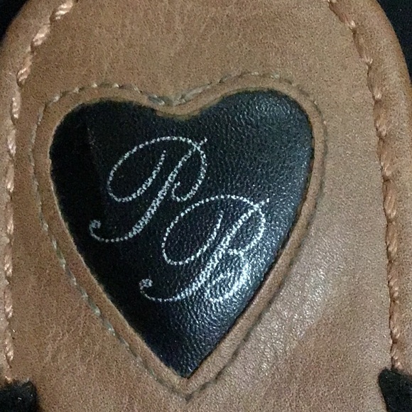 Sandals - Picture 4 of 4